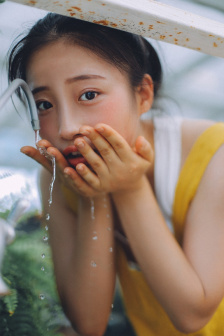 美丽姑娘高清视频在线观看